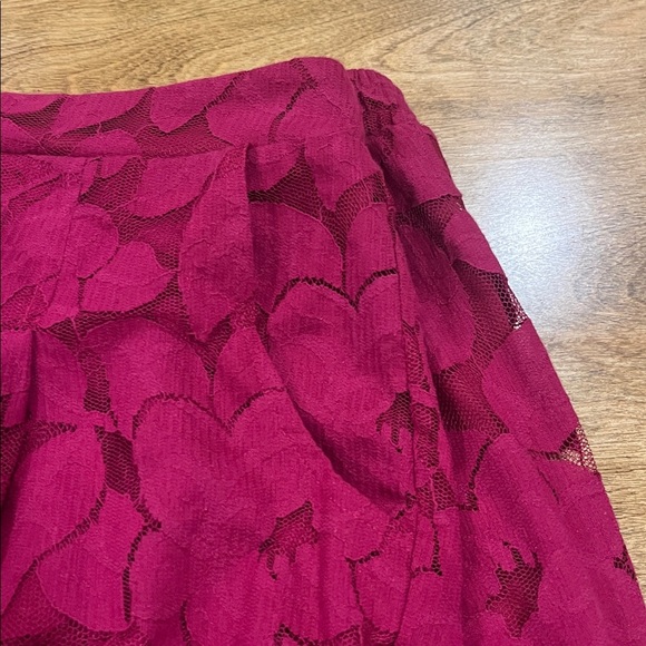 Torrid Scalloped Floral Lace Shorts - Picture 5 of 6